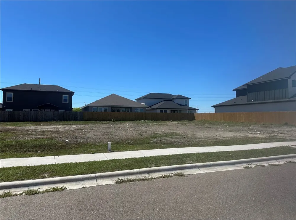 1809 Clapper Rail Drive Portland, TX 78374