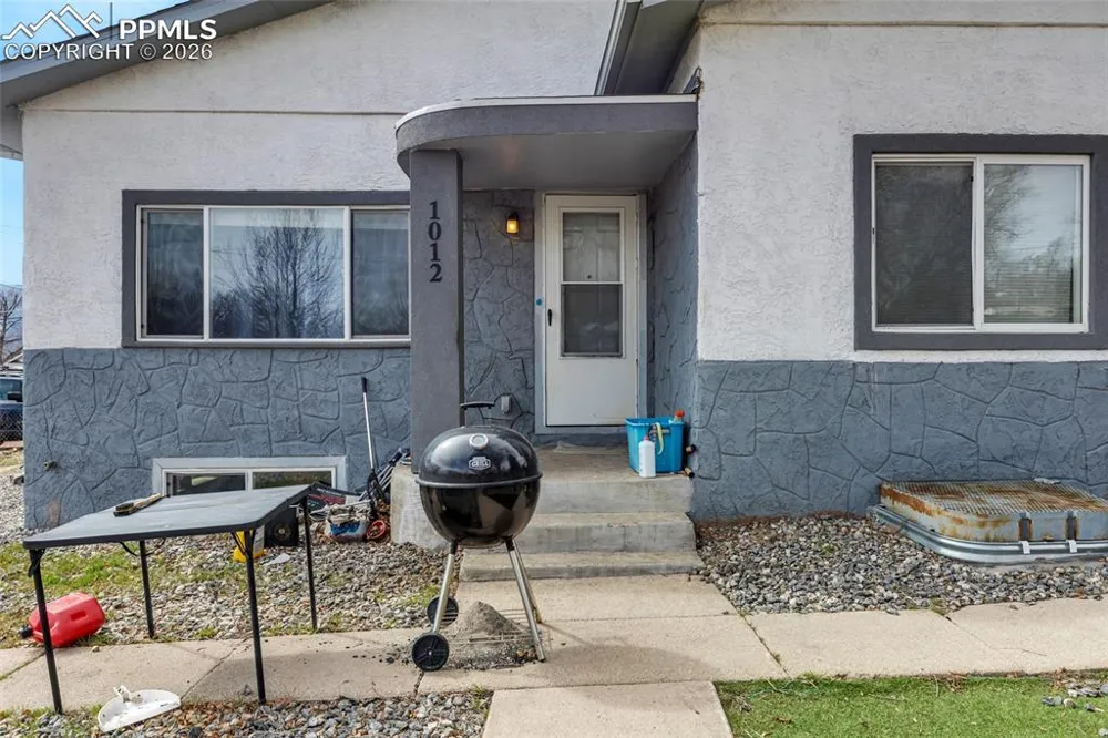 1012 Iowa Avenue Colorado Springs, CO 80909