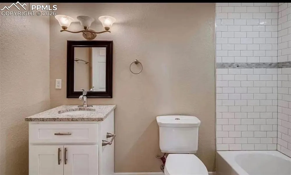 1012 Iowa Avenue Colorado Springs, CO 80909