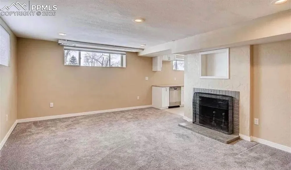 1012 Iowa Avenue Colorado Springs, CO 80909
