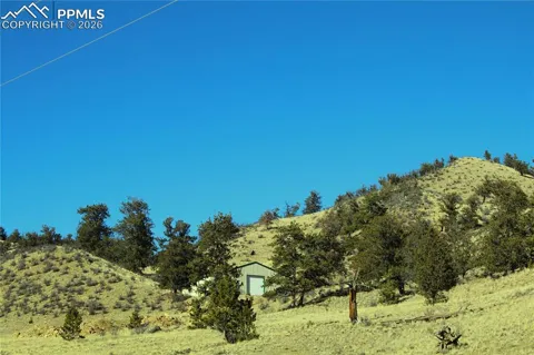 697 Summit Road