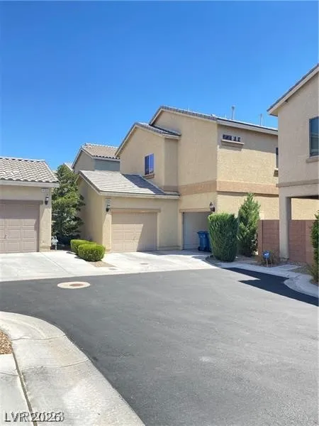 9562 Volk Avenue Las Vegas, NV 89178