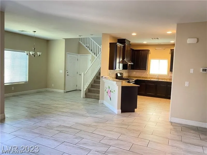 9562 Volk Avenue Las Vegas, NV 89178