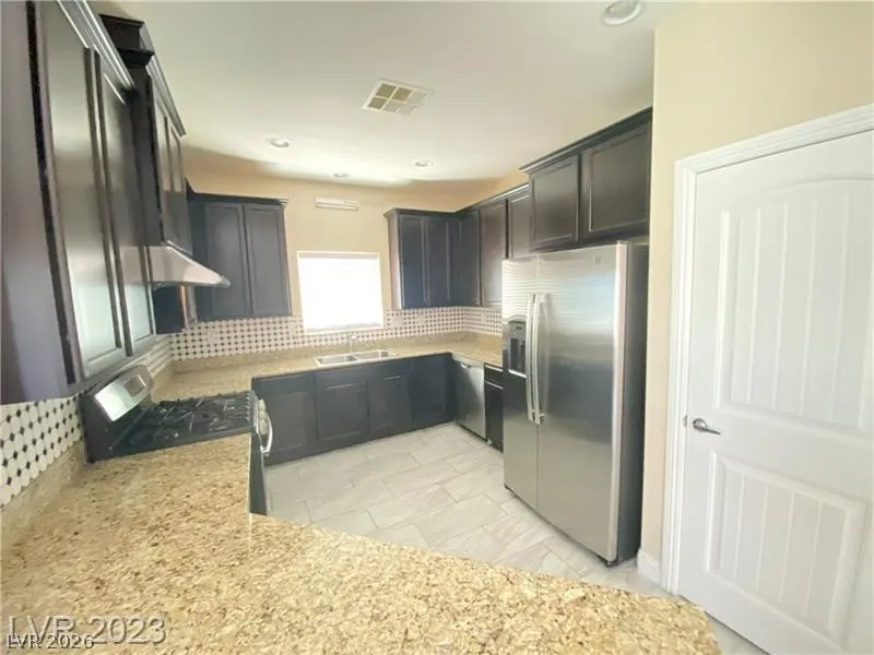 9562 Volk Avenue Las Vegas, NV 89178