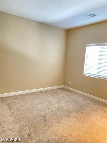 9562 Volk Avenue Las Vegas, NV 89178
