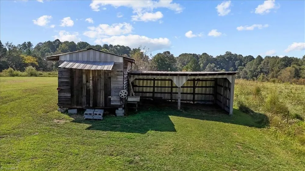 2385 Clacie Lane Liberty, NC 27298