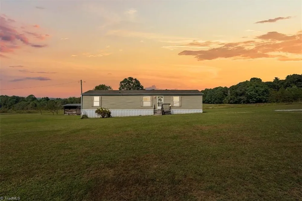 2385 Clacie Lane Liberty, NC 27298