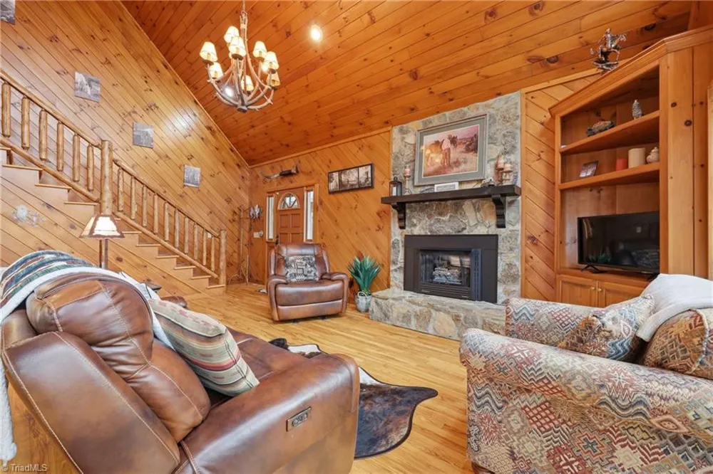 1721 Meadow Road Ferguson, NC 28624