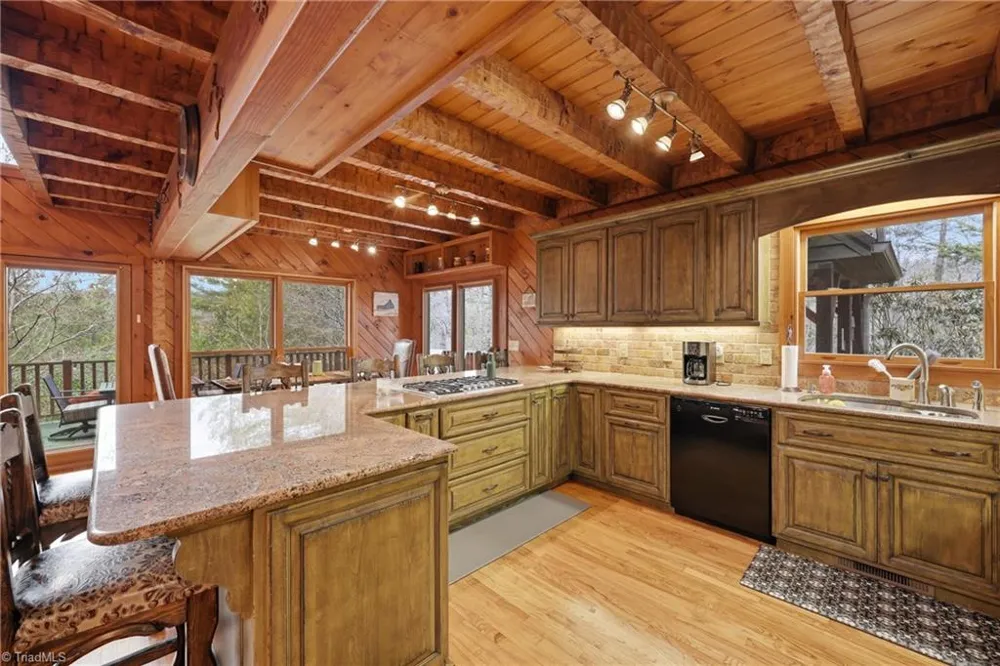 1721 Meadow Road Ferguson, NC 28624