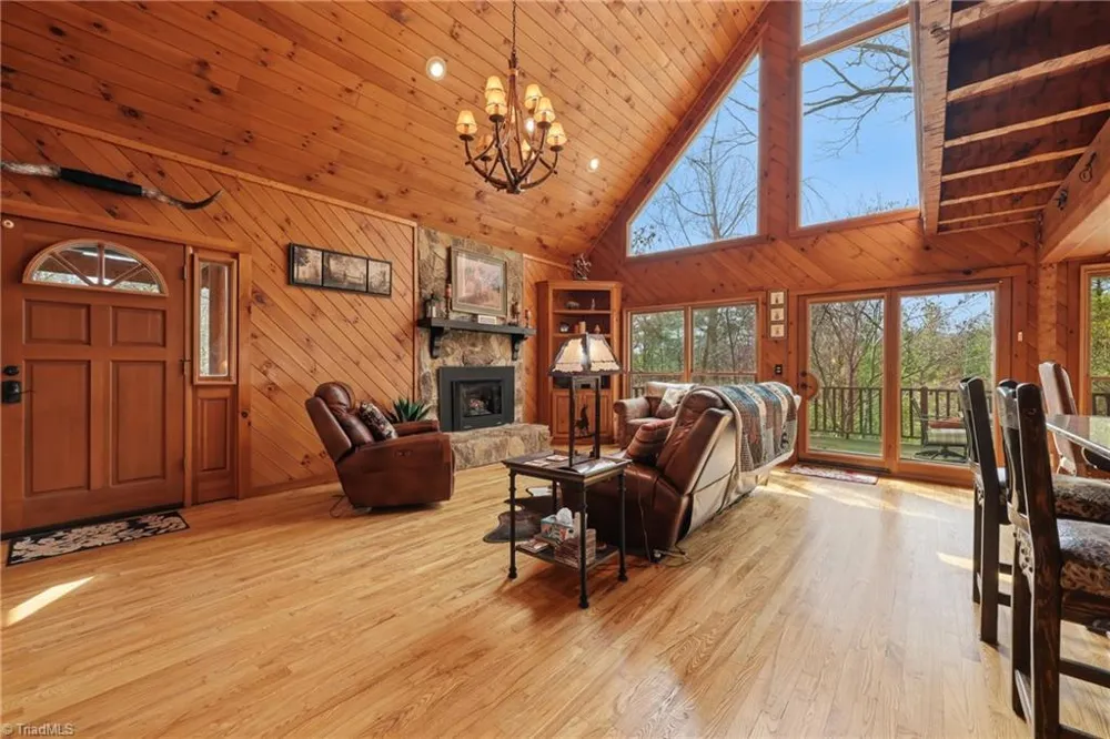 1721 Meadow Road Ferguson, NC 28624