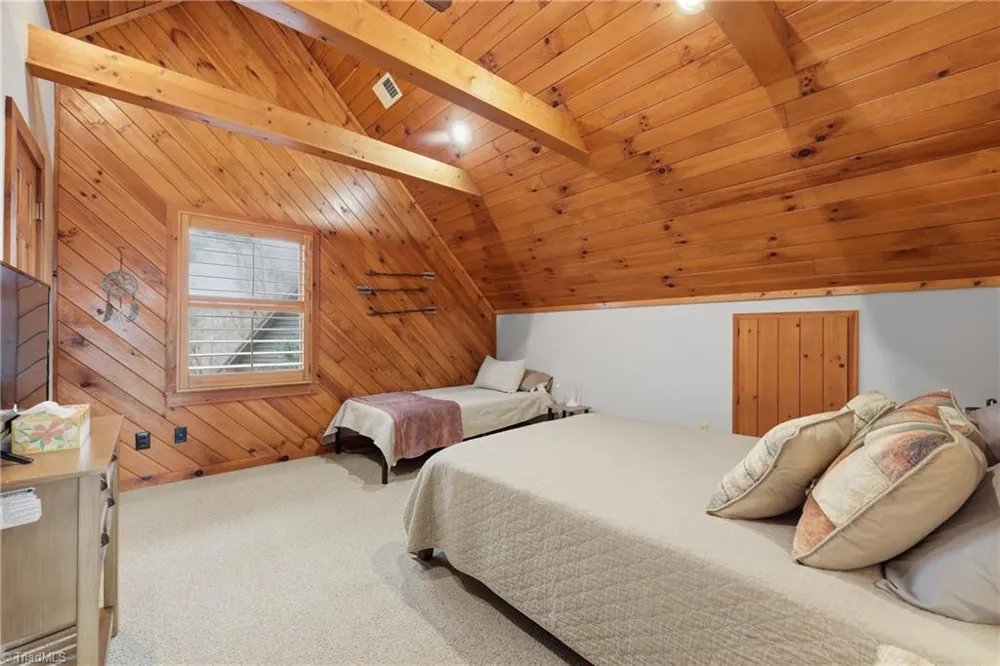 1721 Meadow Road Ferguson, NC 28624