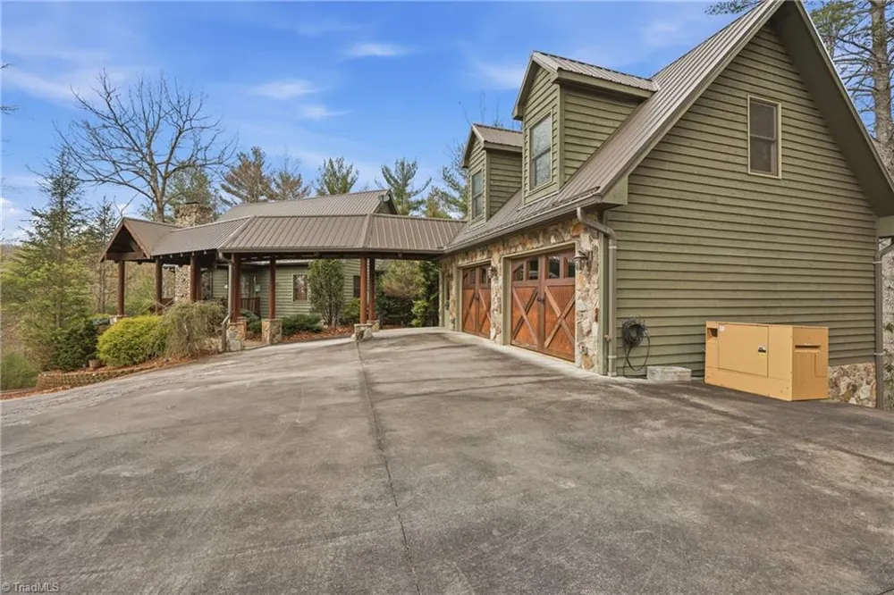 1721 Meadow Road Ferguson, NC 28624