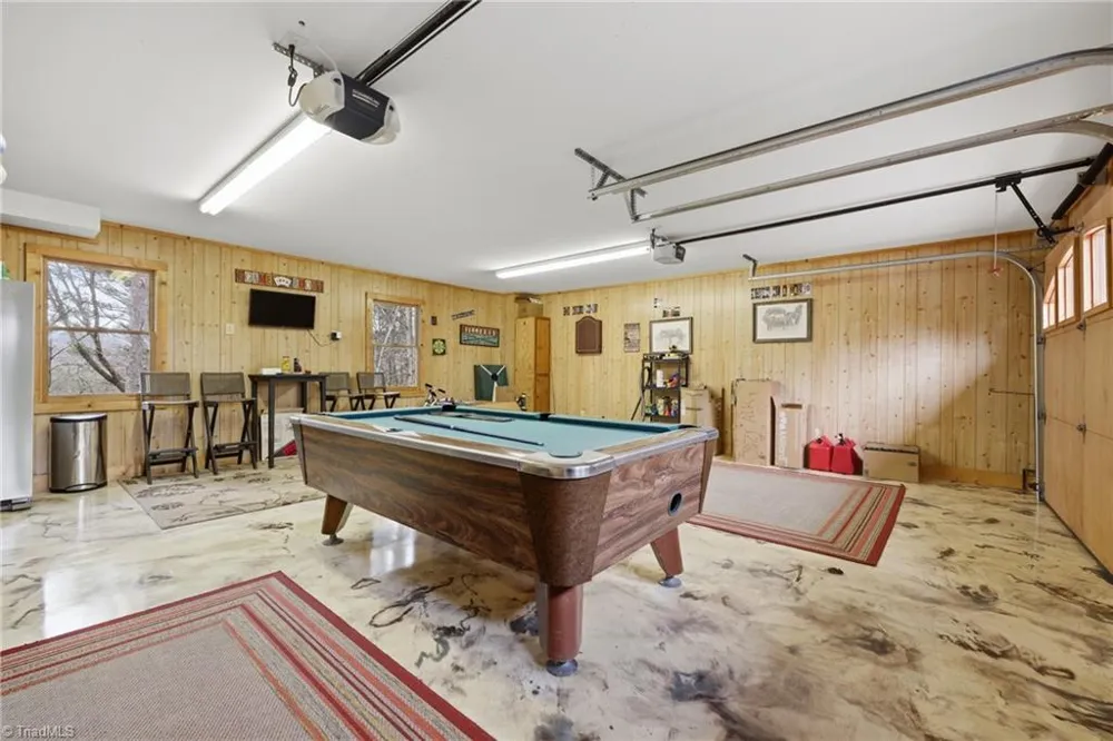 1721 Meadow Road Ferguson, NC 28624