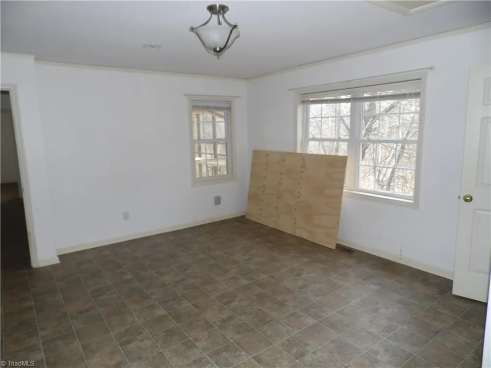 232 Riverview Drive Sparta, NC 28675