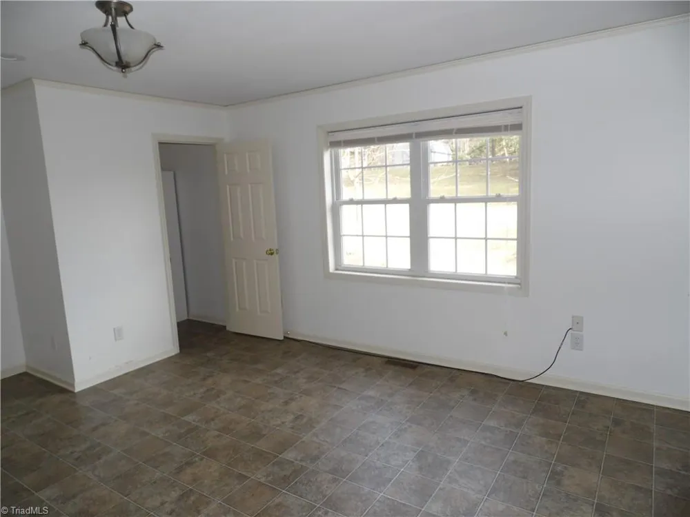 232 Riverview Drive Sparta, NC 28675