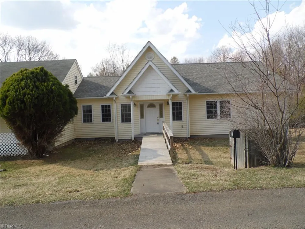 232 Riverview Drive Sparta, NC 28675