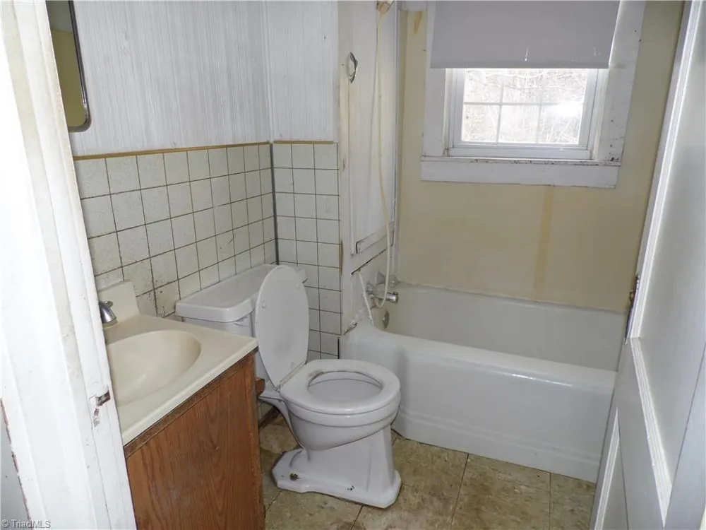 232 Riverview Drive Sparta, NC 28675