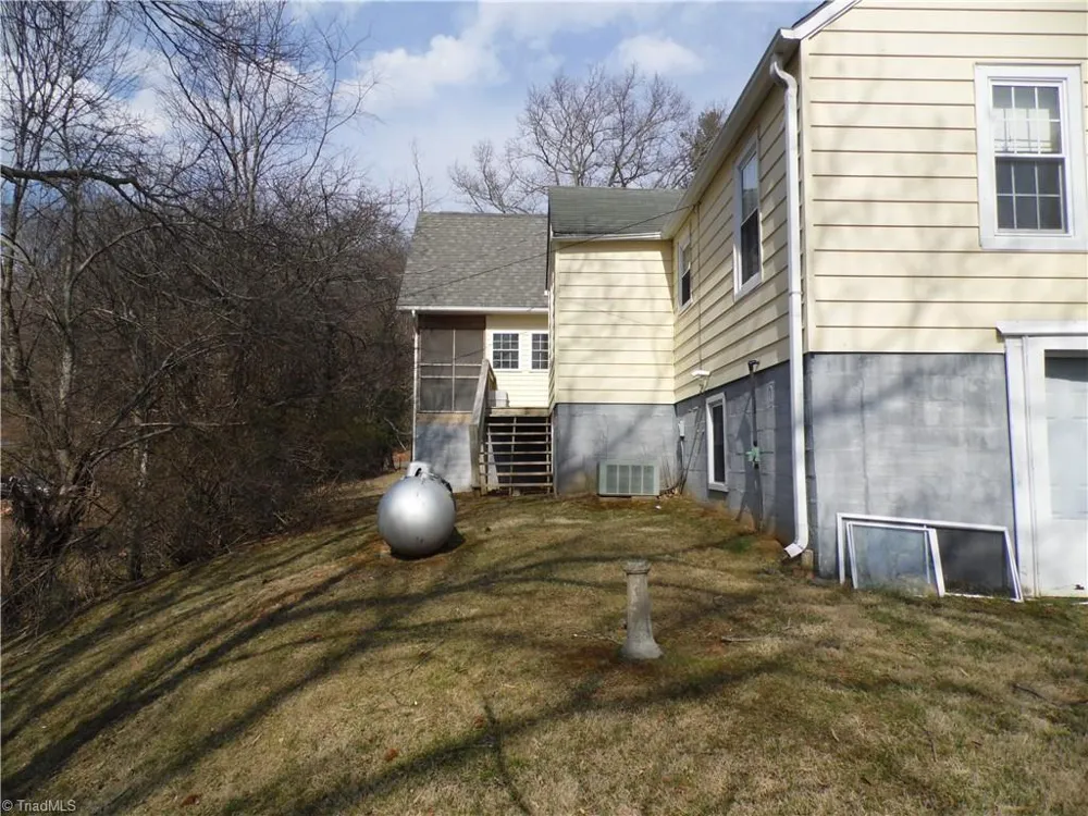 232 Riverview Drive Sparta, NC 28675