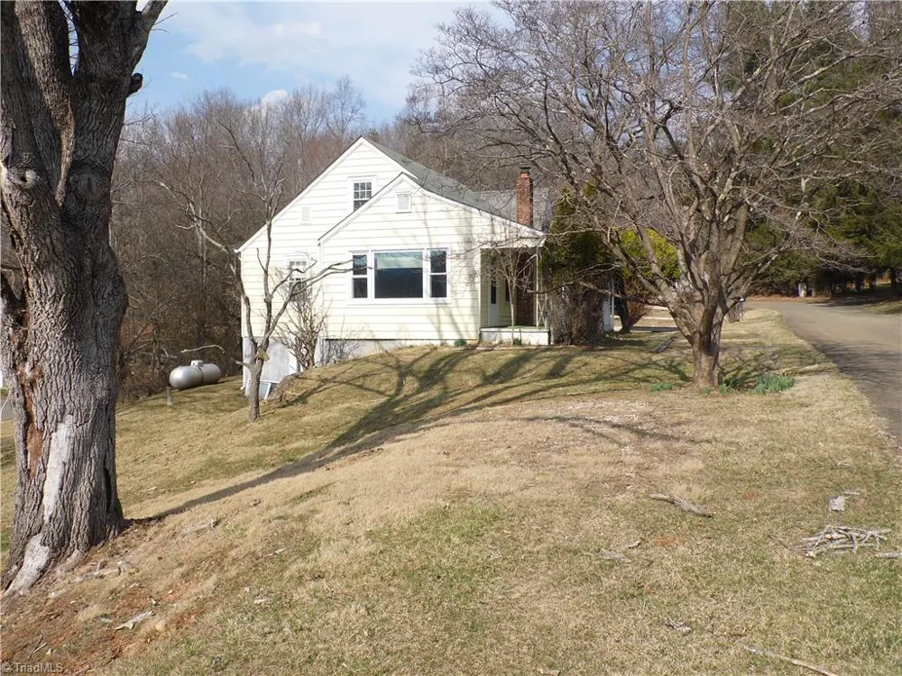 232 Riverview Drive Sparta, NC 28675