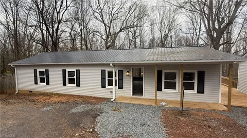 302 La Quinta Drive