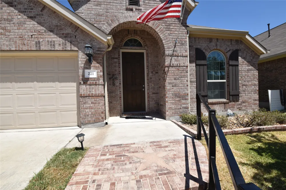 221 Joseph Drive Buda, TX 78610