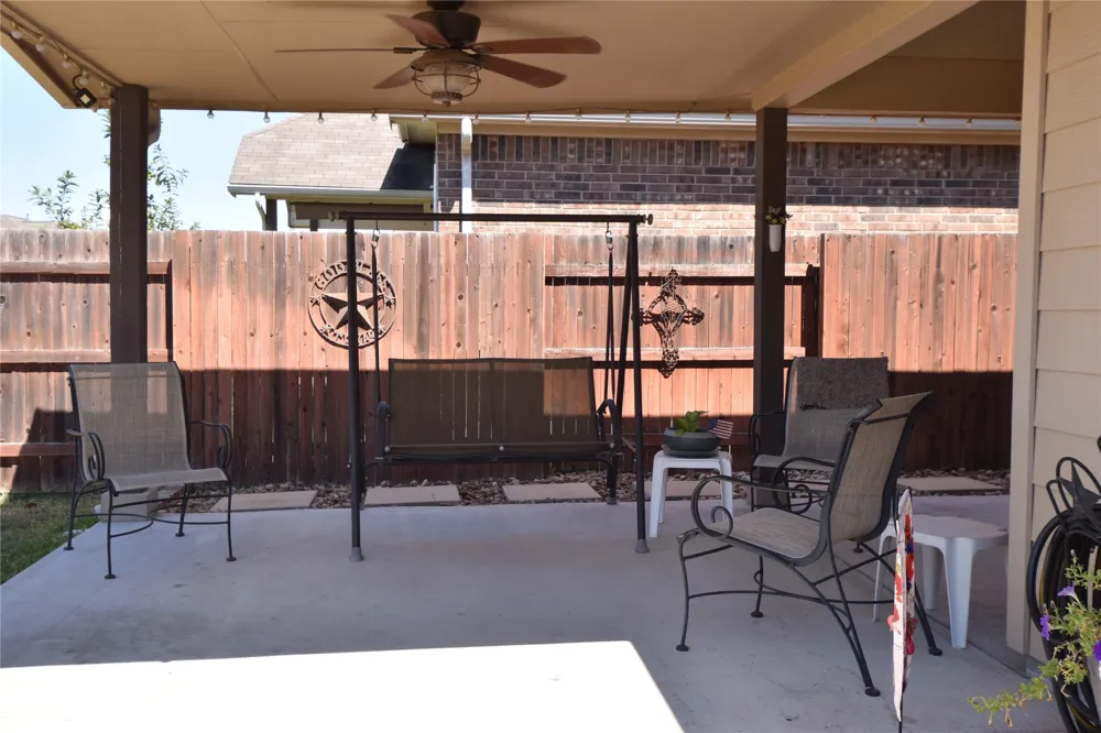 221 Joseph Drive Buda, TX 78610