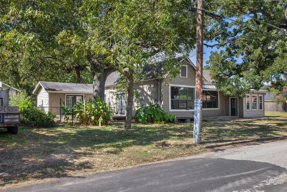 488 Seventh St Somerville, TX 77879