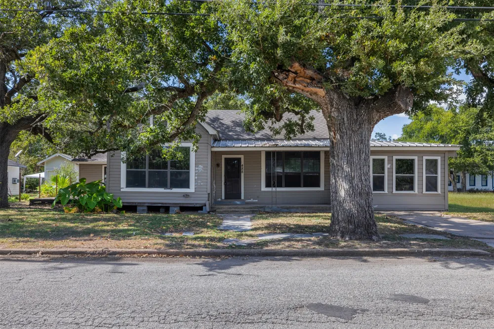 488 Seventh St Somerville, TX 77879