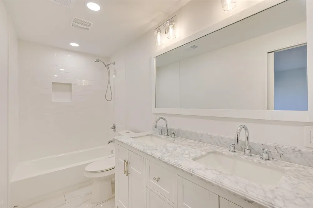 122 Forest Lake Drive Del Valle, TX 78617