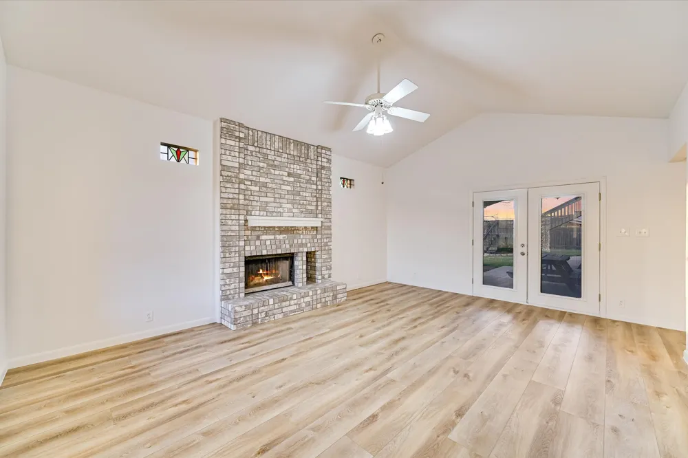 122 Forest Lake Drive Del Valle, TX 78617