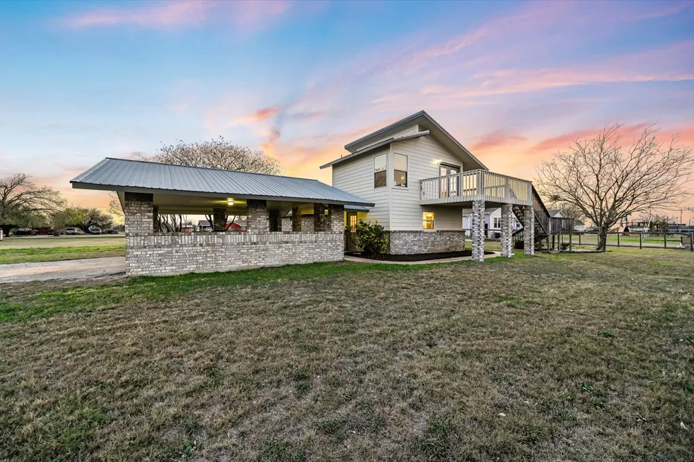 122 Forest Lake Drive Del Valle, TX 78617