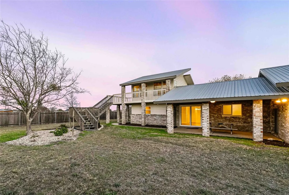 122 Forest Lake Drive Del Valle, TX 78617