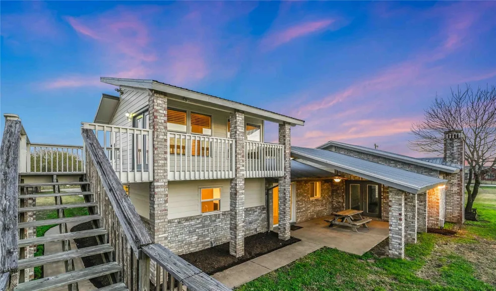 122 Forest Lake Drive Del Valle, TX 78617