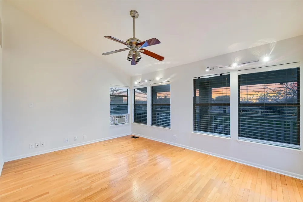 122 Forest Lake Drive Del Valle, TX 78617