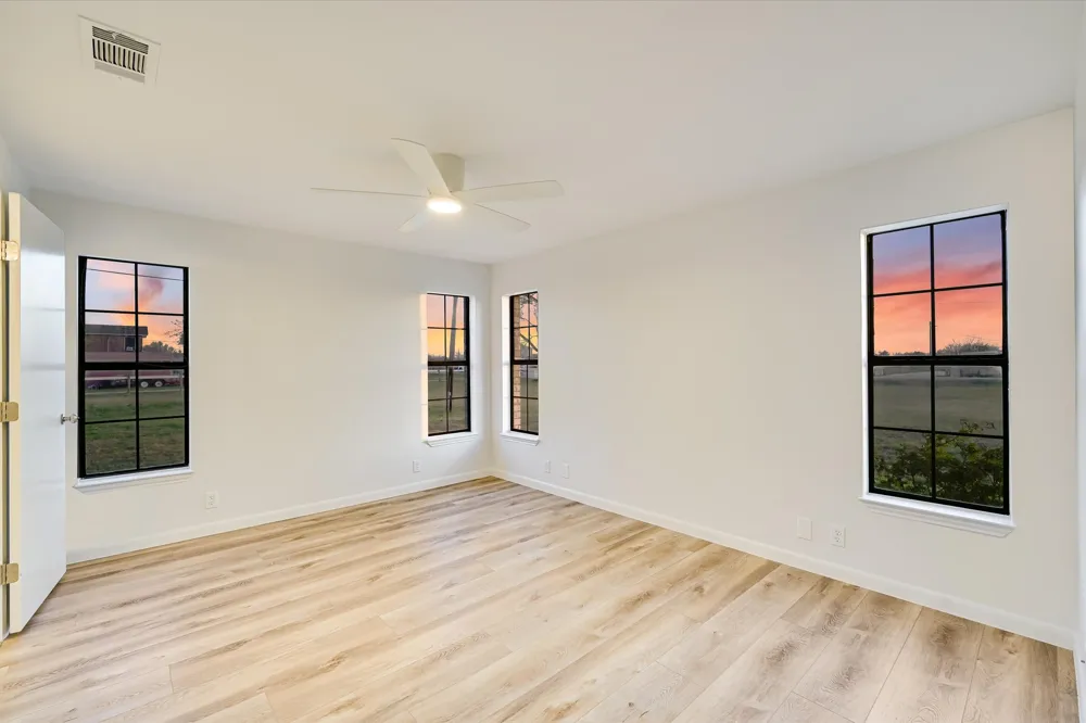122 Forest Lake Drive Del Valle, TX 78617