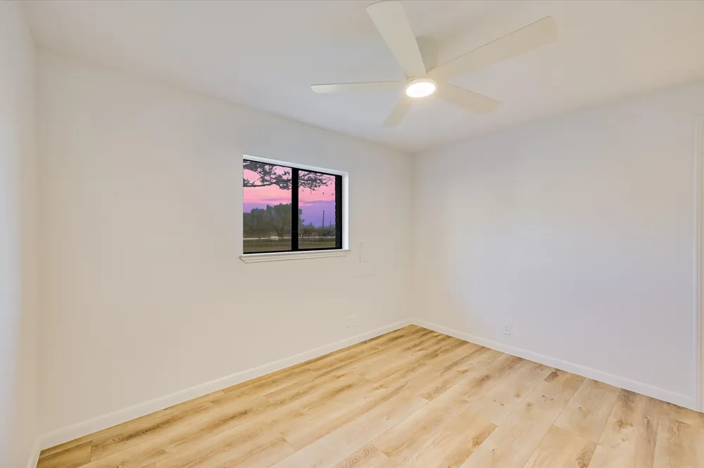 122 Forest Lake Drive Del Valle, TX 78617