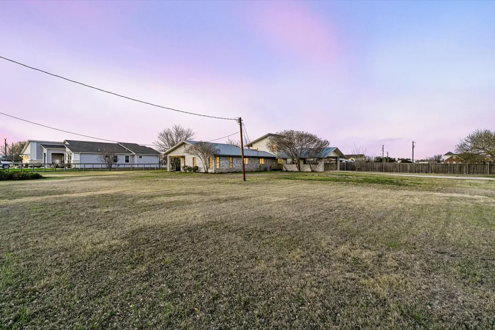122 Forest Lake Drive Del Valle, TX 78617