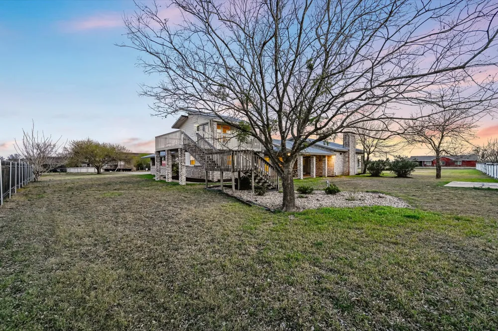 122 Forest Lake Drive Del Valle, TX 78617
