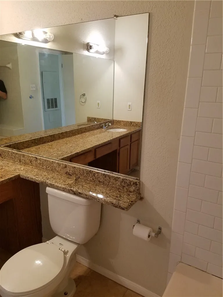 2450 WICKERSHAM LANE #1317 Austin, TX 78741