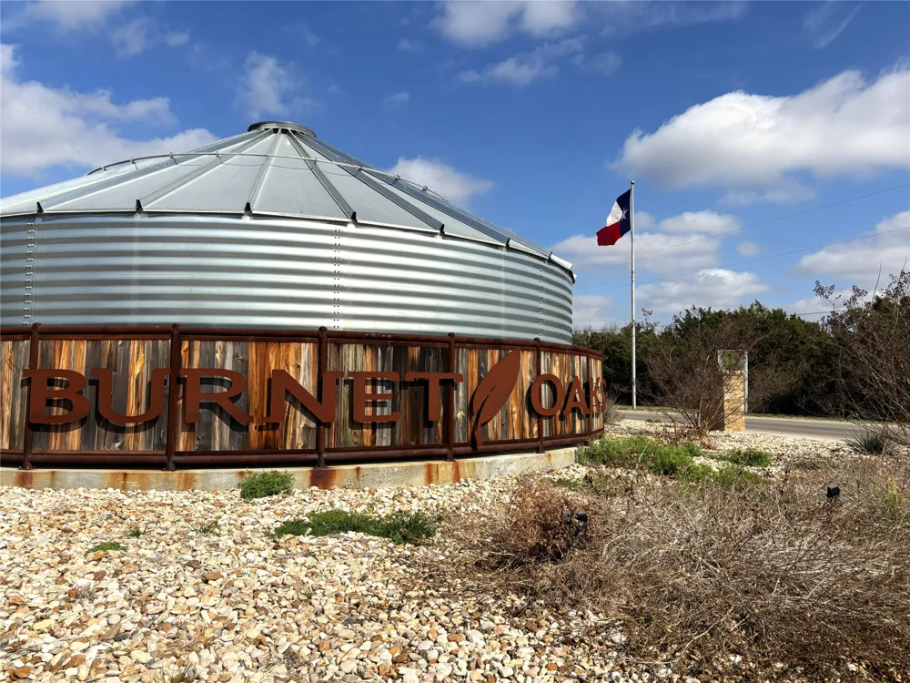 9 Burnet Oaks Drive Burnet, TX 78611