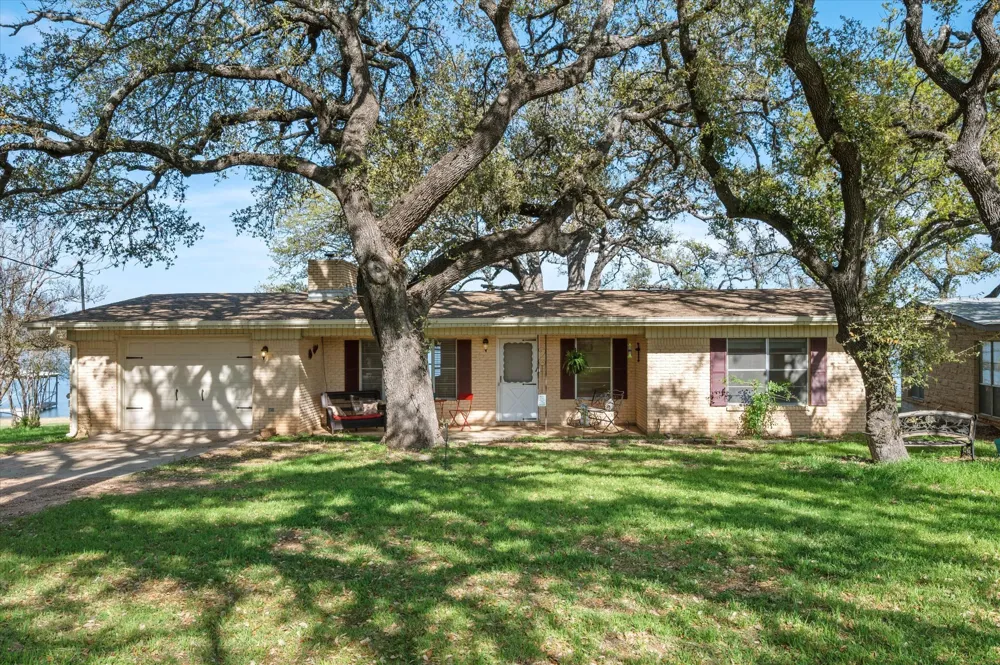 210 Lake Loop Tow, TX 78672