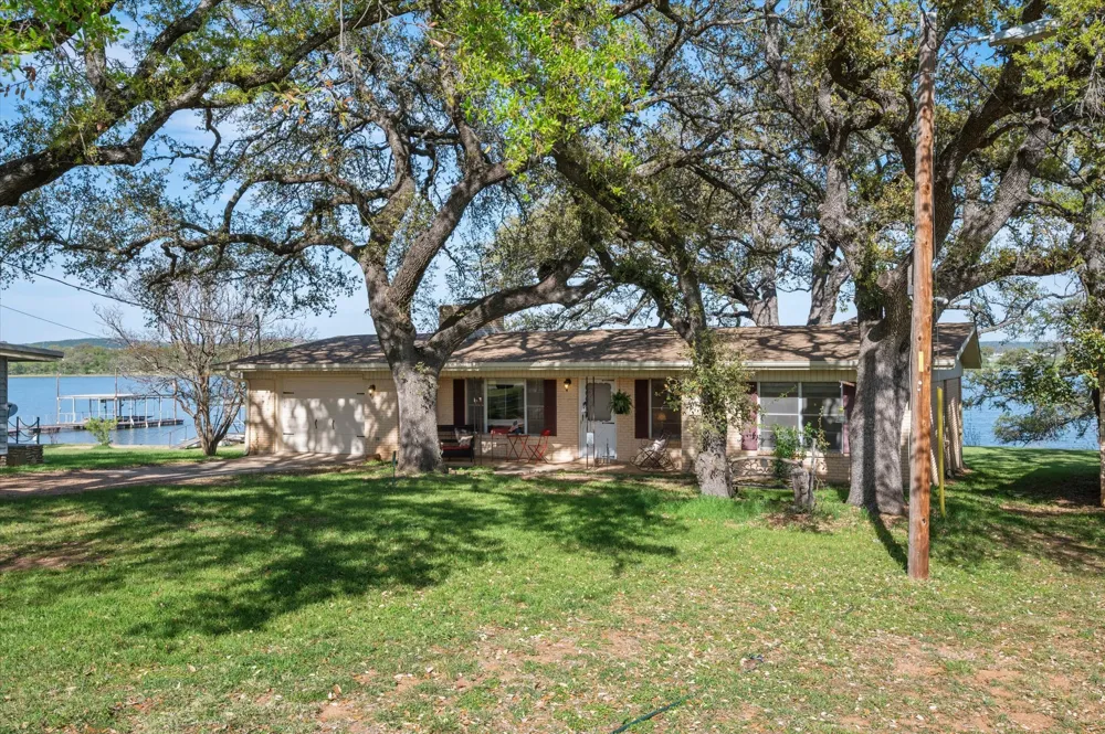 210 Lake Loop Tow, TX 78672