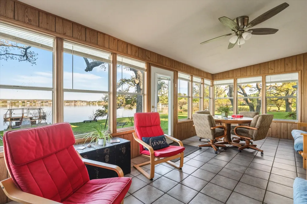 210 Lake Loop Tow, TX 78672