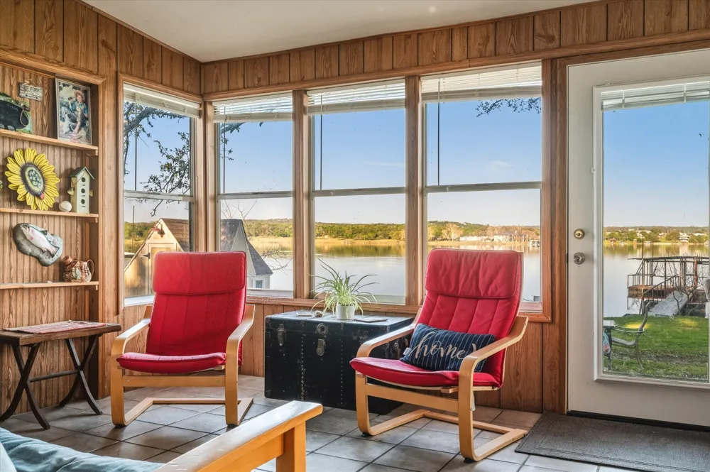 210 Lake Loop Tow, TX 78672