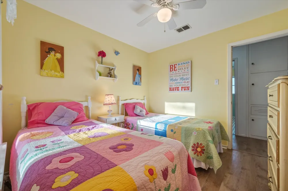 210 Lake Loop Tow, TX 78672