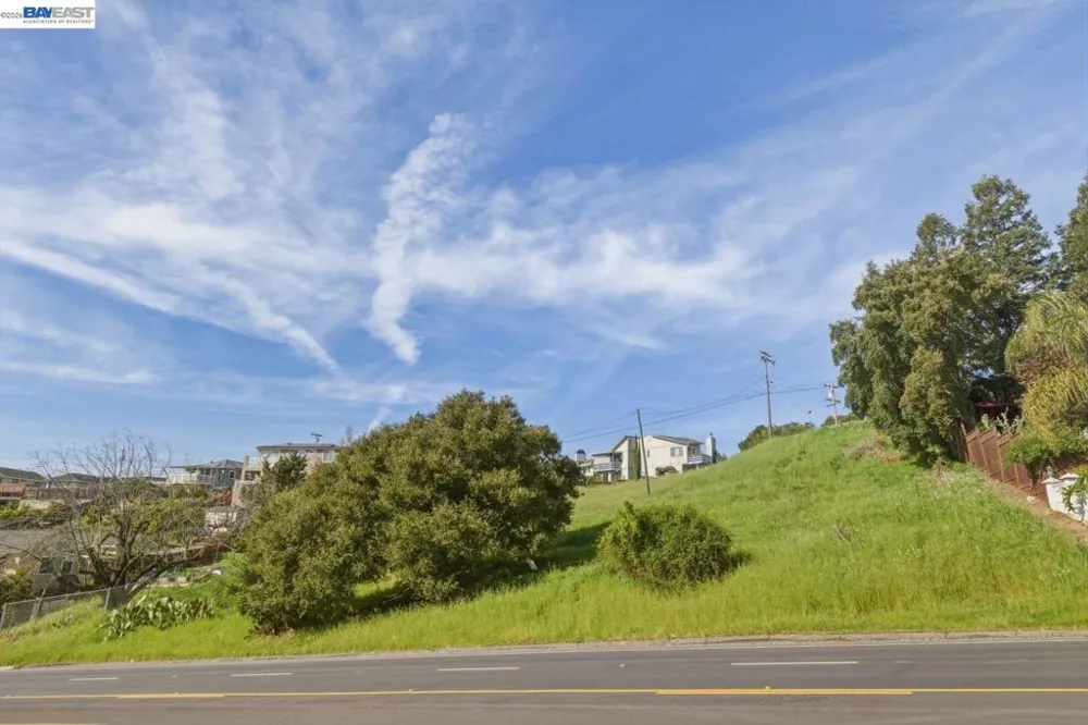 27188 Hayward Blvd Hayward, CA 94542
