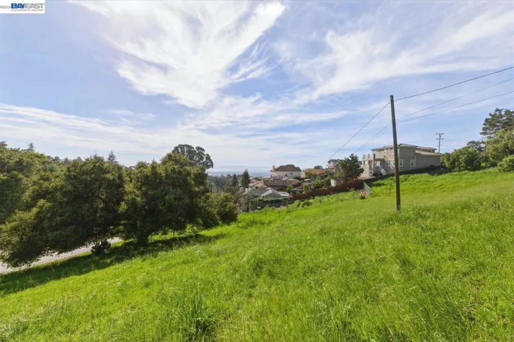 27188 Hayward Blvd Hayward, CA 94542
