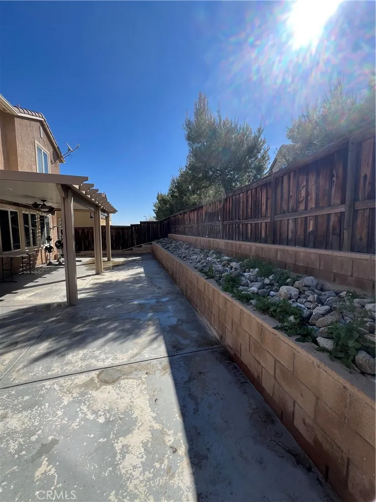 12971 Fawnskin Hesperia, CA 92344