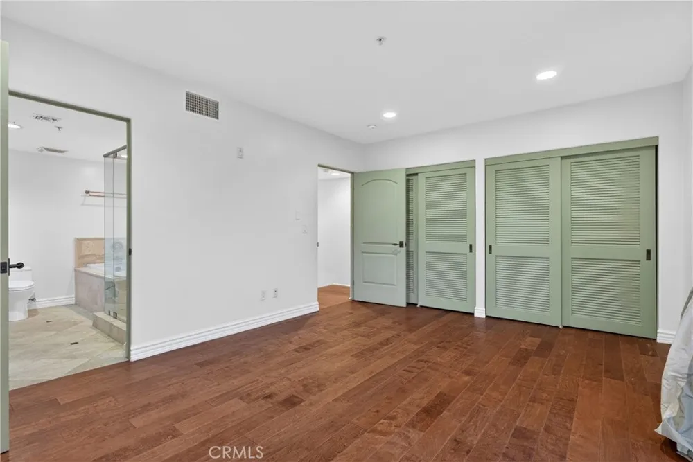 4301 Los Feliz #12 Los Angeles, CA 90027
