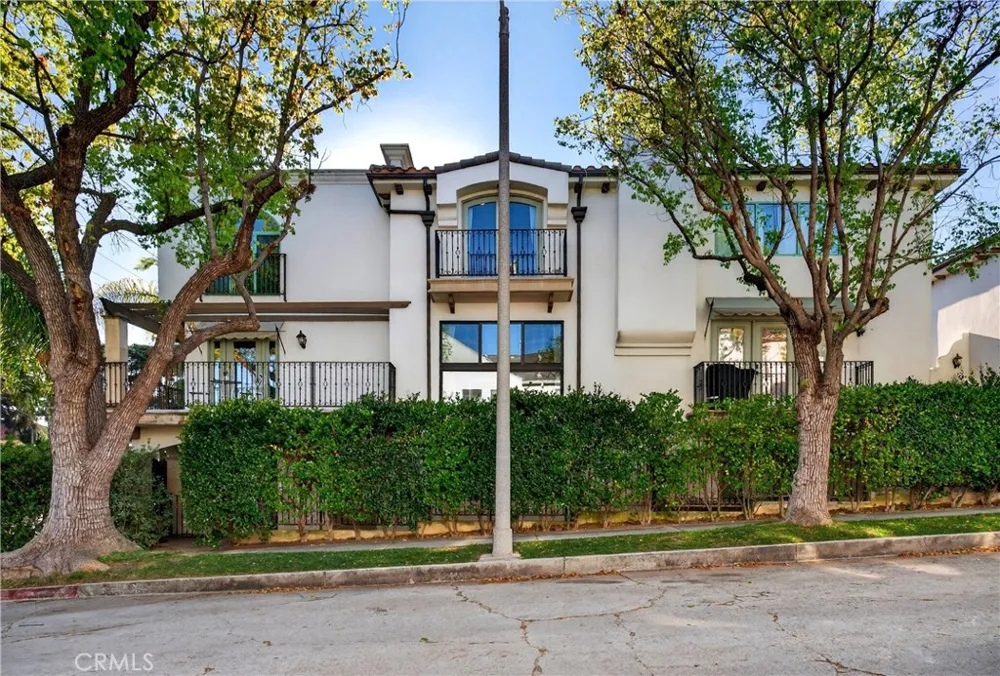 4301 Los Feliz #12 Los Angeles, CA 90027